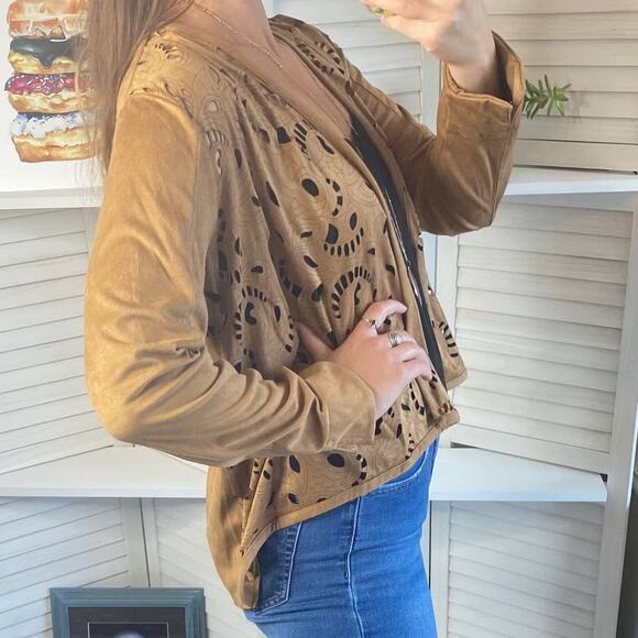 Erin London brown cutout faux suede open jacket - Picture 5 of 10